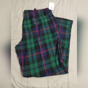 Old Navy Green and Red Plaid Pajama Pants